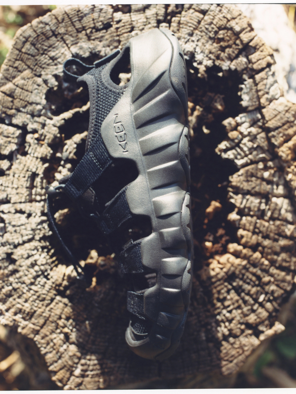 Keen x Snow Peak Hyperport H2: una sandalia híbrida para el outdoor contemporáneo