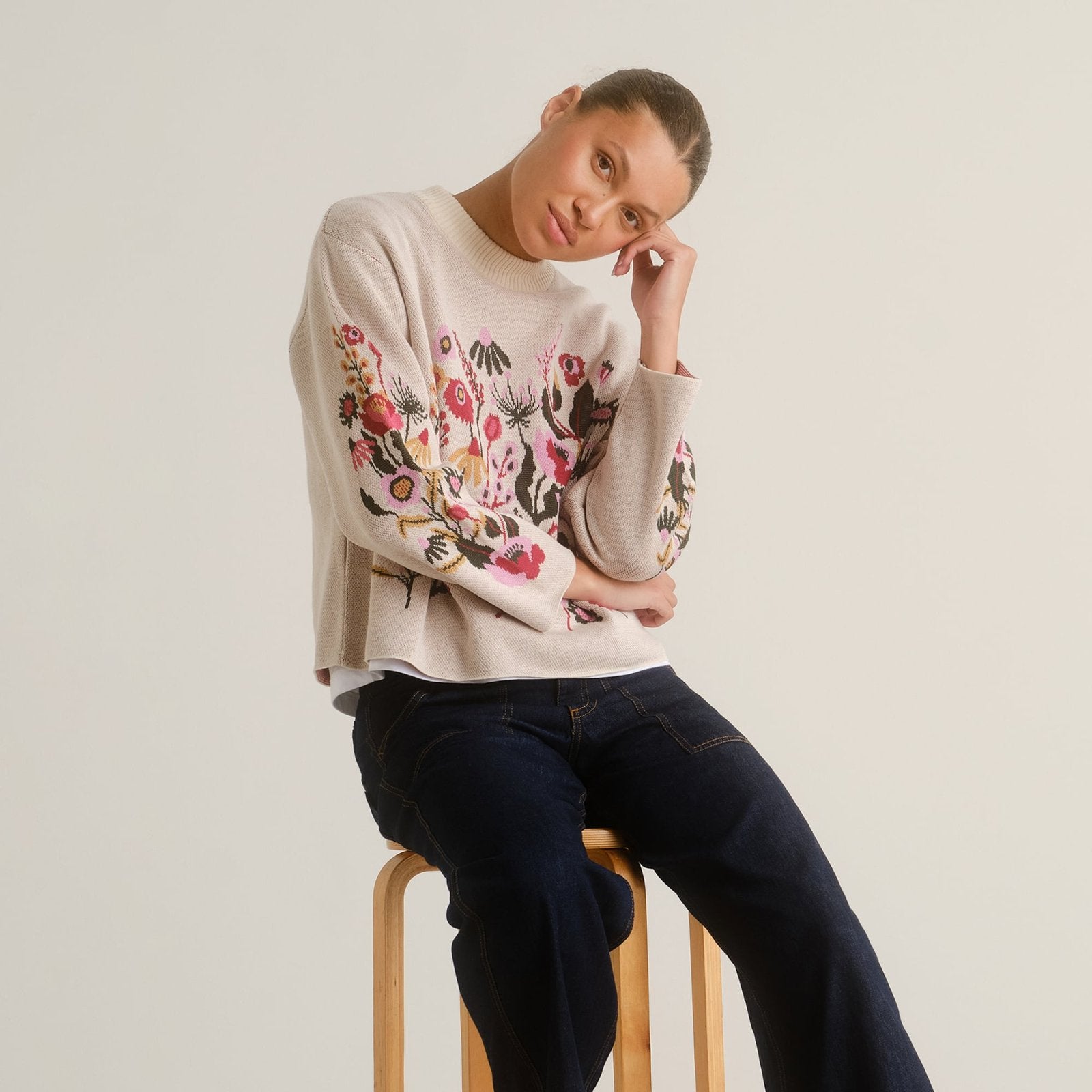 Jersey DEDICATED Limhamn Folk Flower - Vanilla White - vista oficial 1