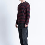 Camiseta LOREAK MENDIAN Astondo Navy, vista lateral en modelo