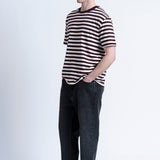 Camiseta LOREAK MENDIAN LM Stripe Burgundy, vista frontal en modelo