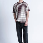 Camiseta LOREAK MENDIAN LM Stripe Burgundy, vista frontal adicional en modelo
