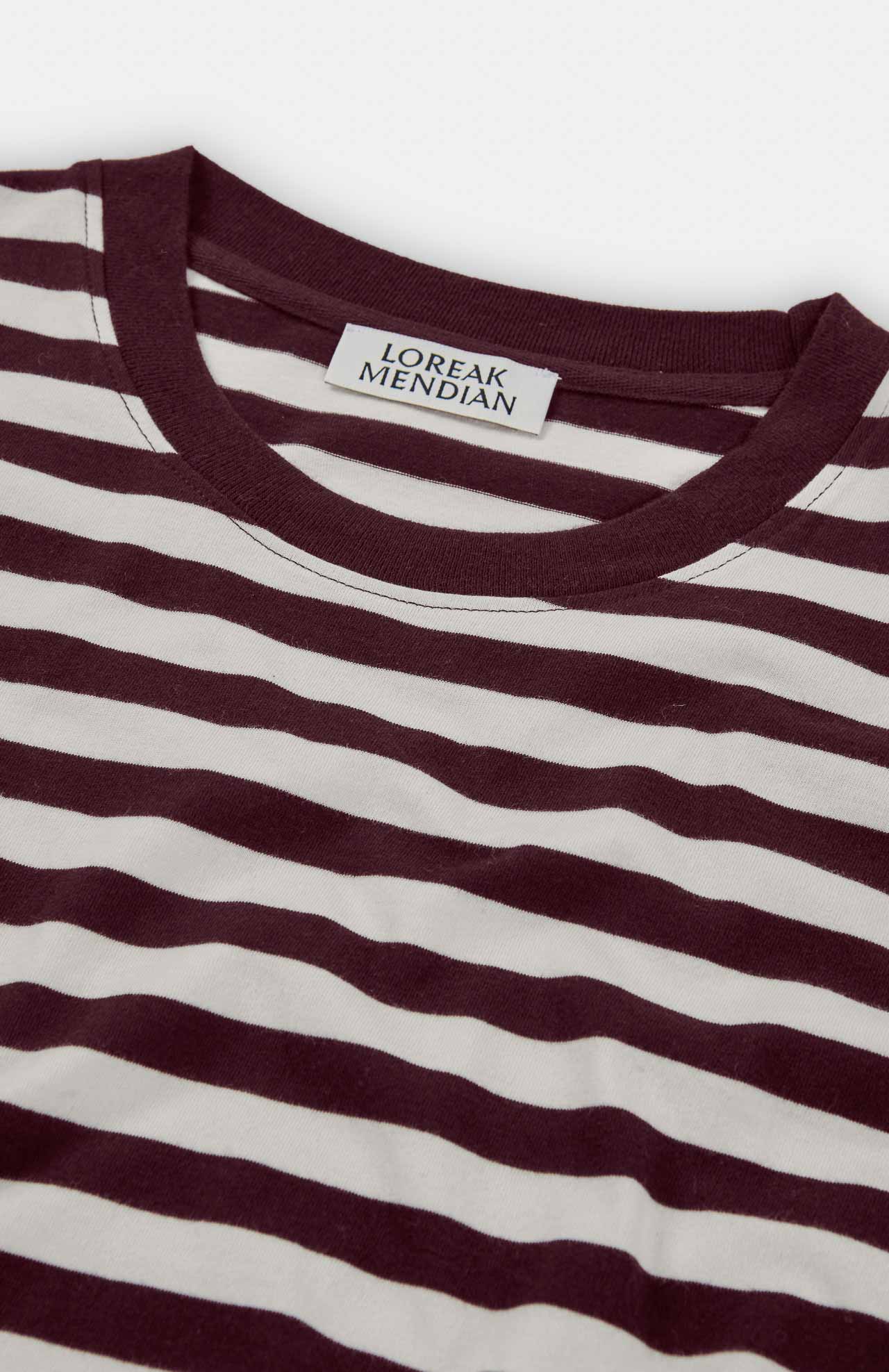 Camiseta LOREAK MENDIAN LM Stripe Burgundy, detalle de la prenda
