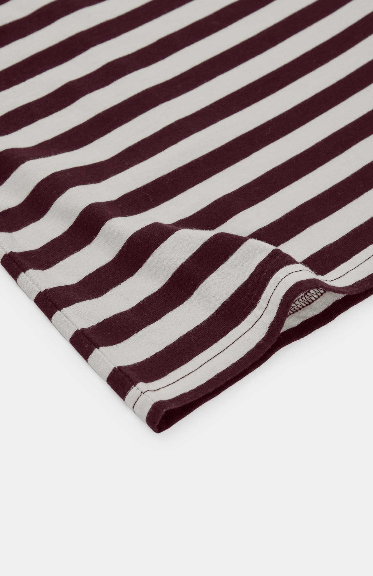 Camiseta LOREAK MENDIAN LM Stripe Burgundy, detalle de la prenda