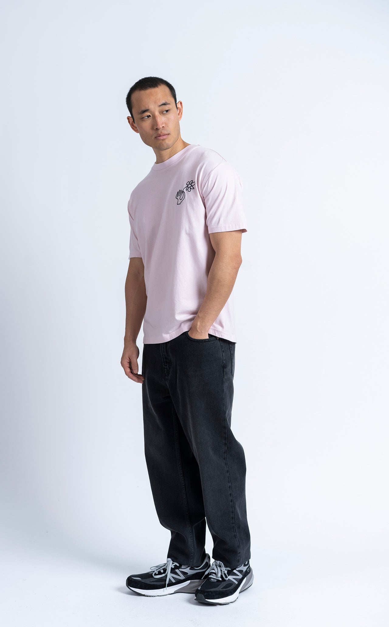 Camiseta LOREAK MENDIAN Okey Orchid, vista frontal en modelo