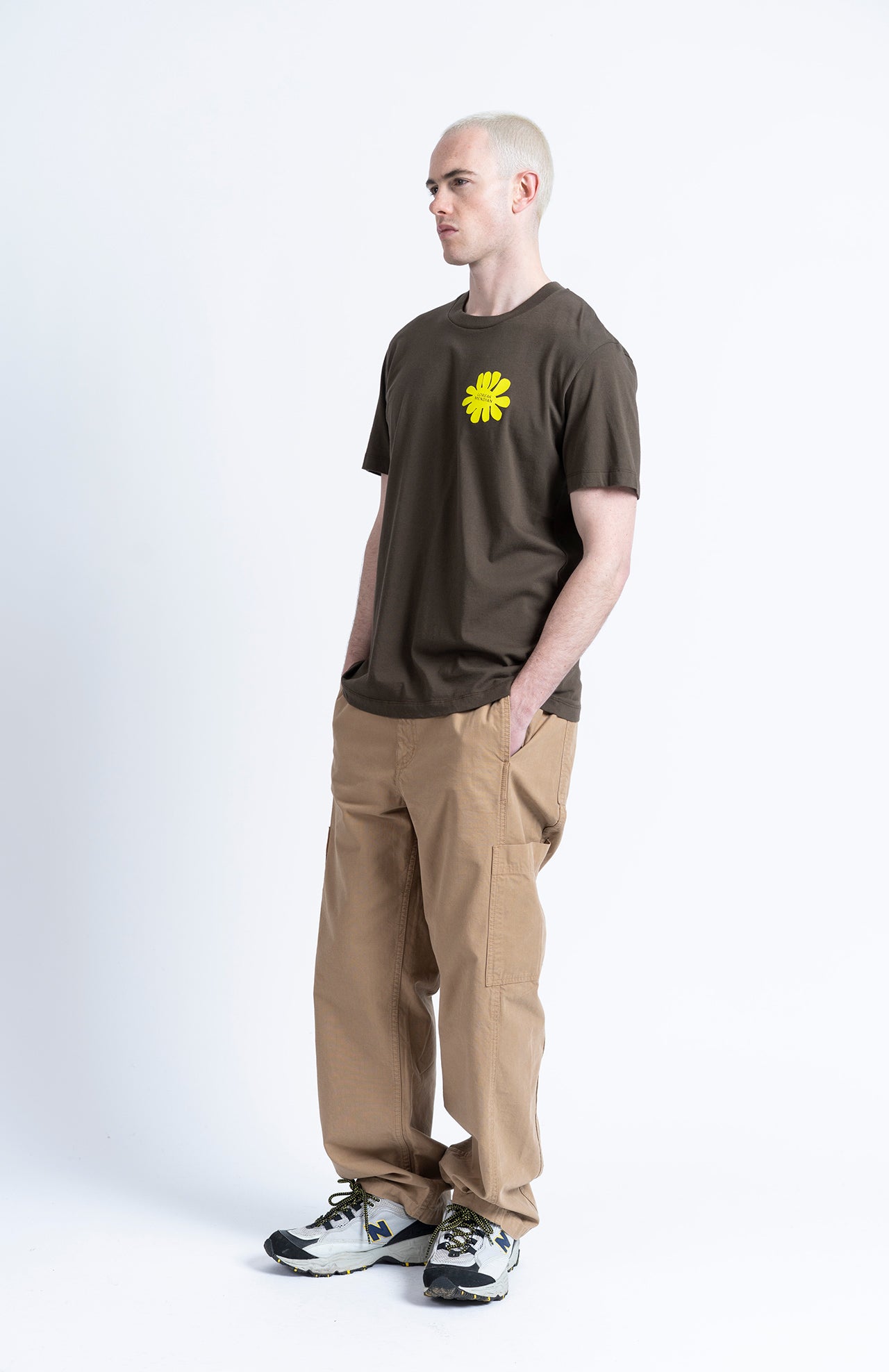 Camiseta LOREAK MENDIAN Ducha Forest, vista lateral en modelo