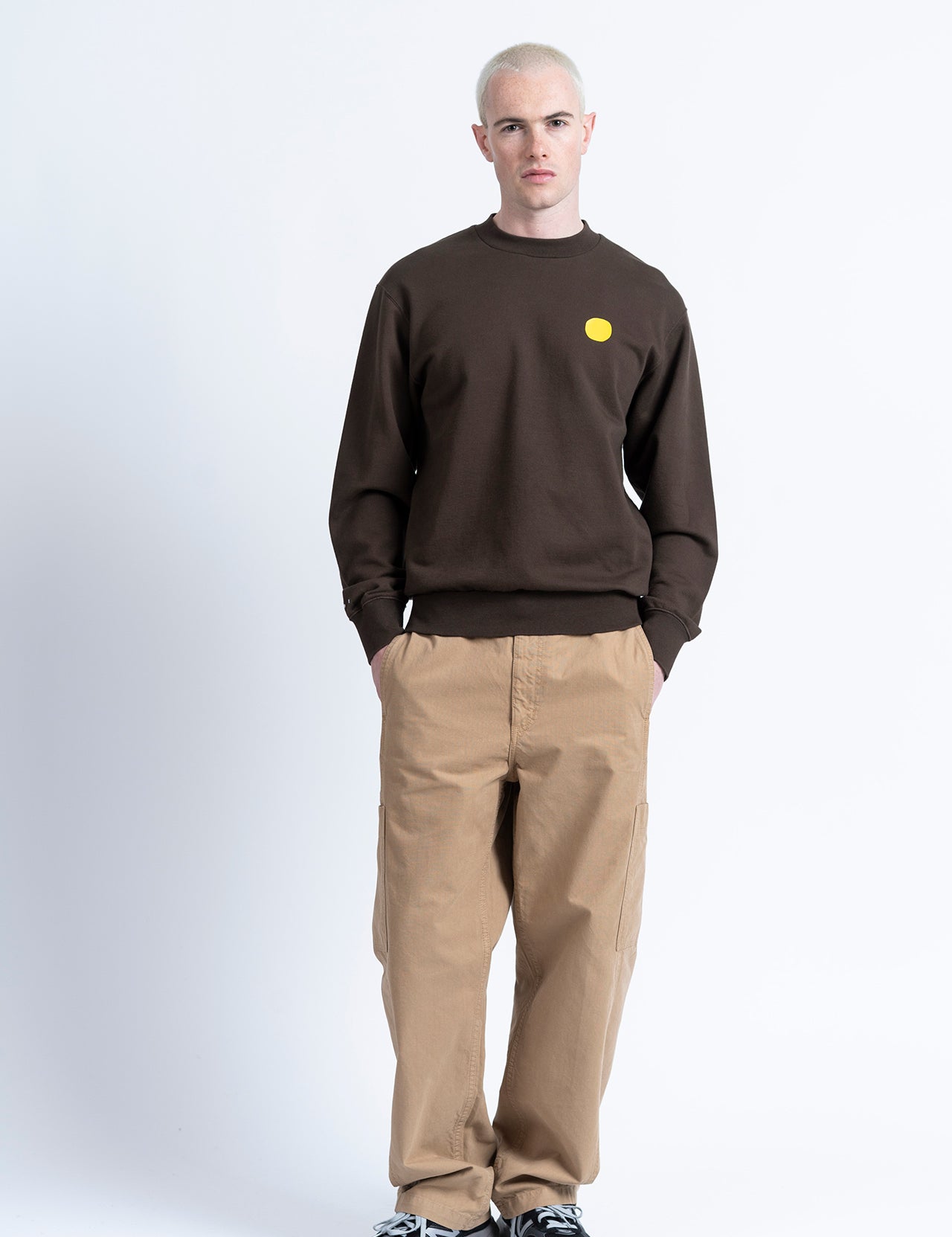Sudadera LOREAK MENDIAN SW New Dot Khaki, vista frontal en modelo