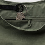 Bolso BAGGU Medium Nylon Crescent Caper