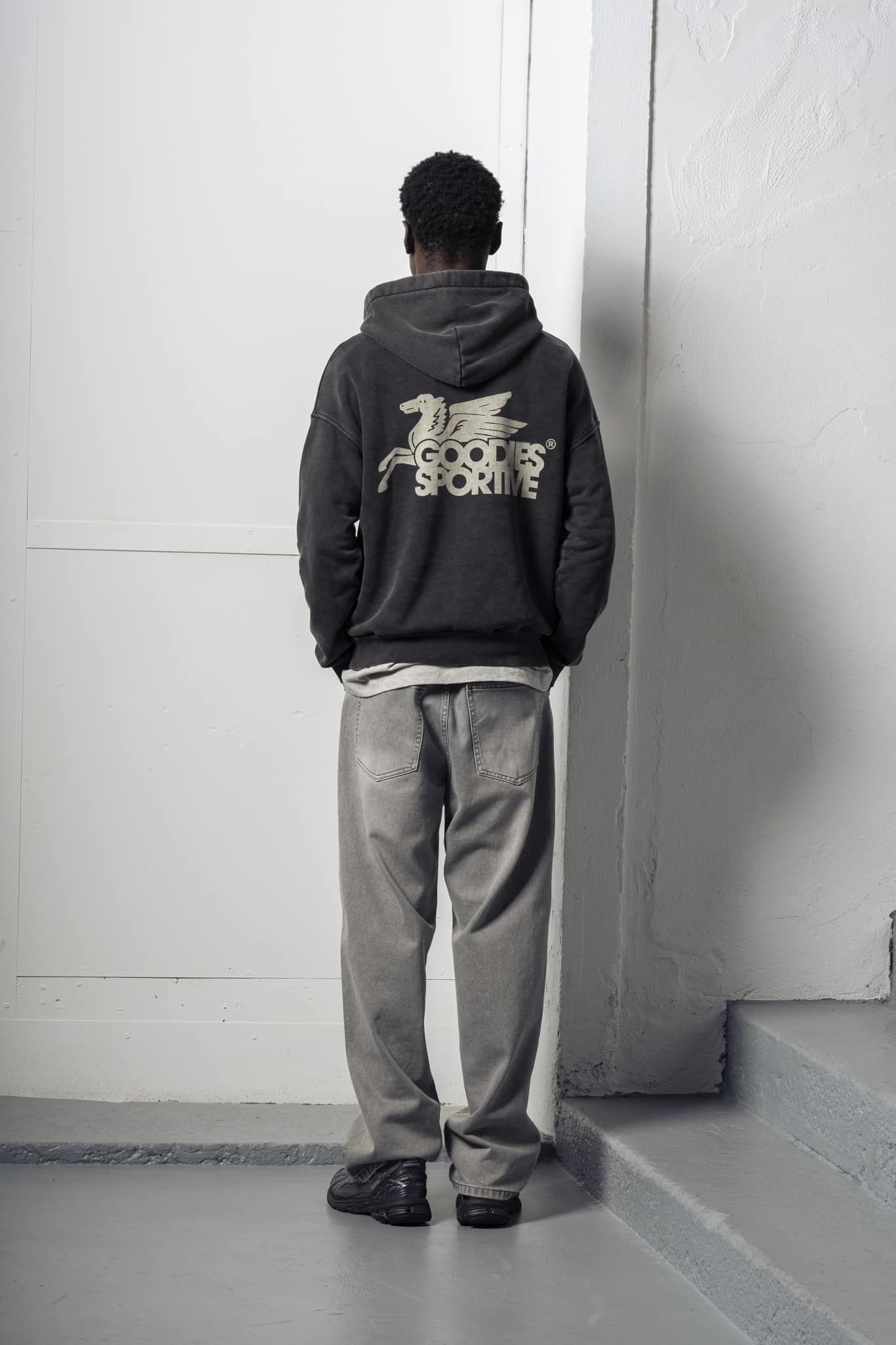 Sudadera GOODIES Vintage Black Pegasus Hoodie foto oficial 3