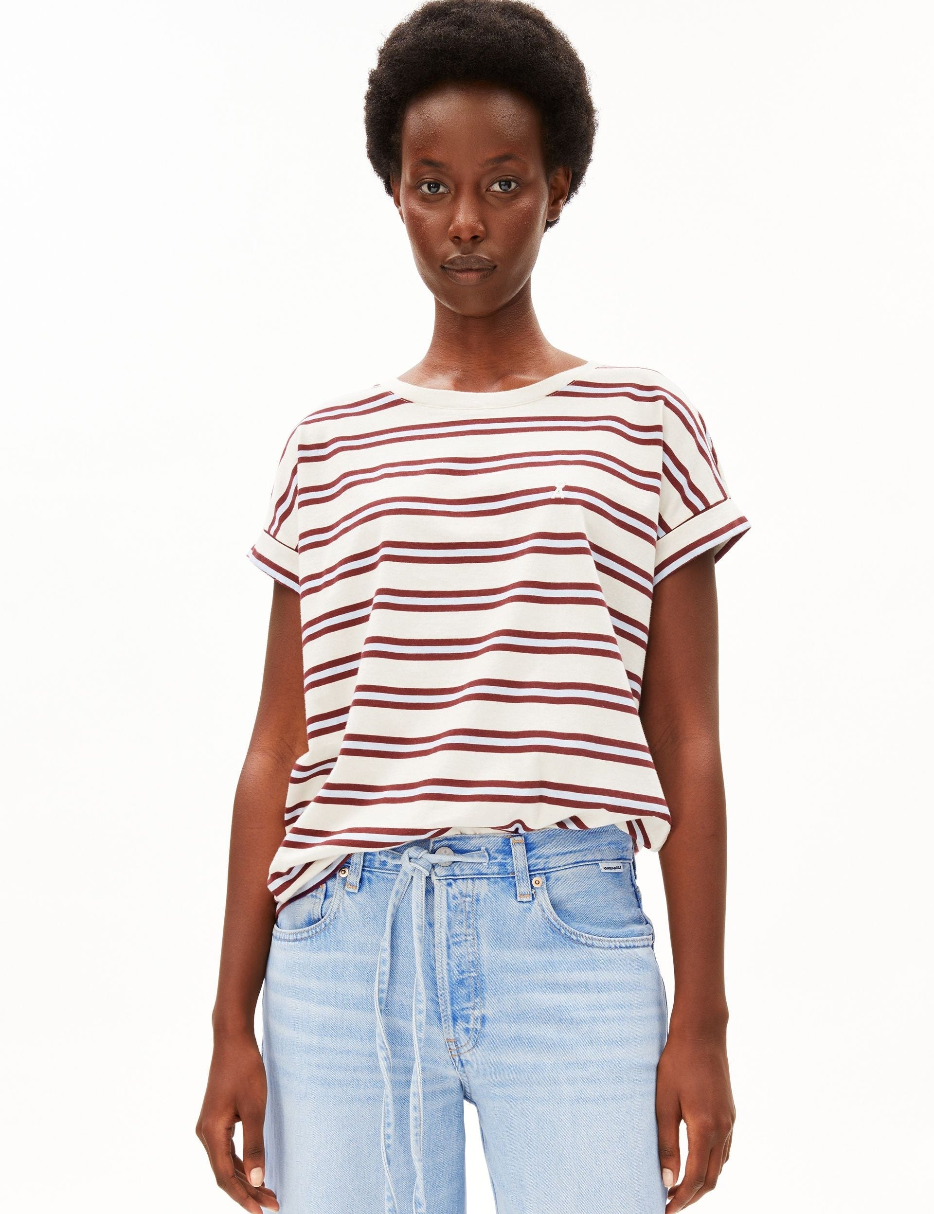 Camiseta ARMEDANGELS Idaara Stripes Undyed Velvet Red Soft Blue