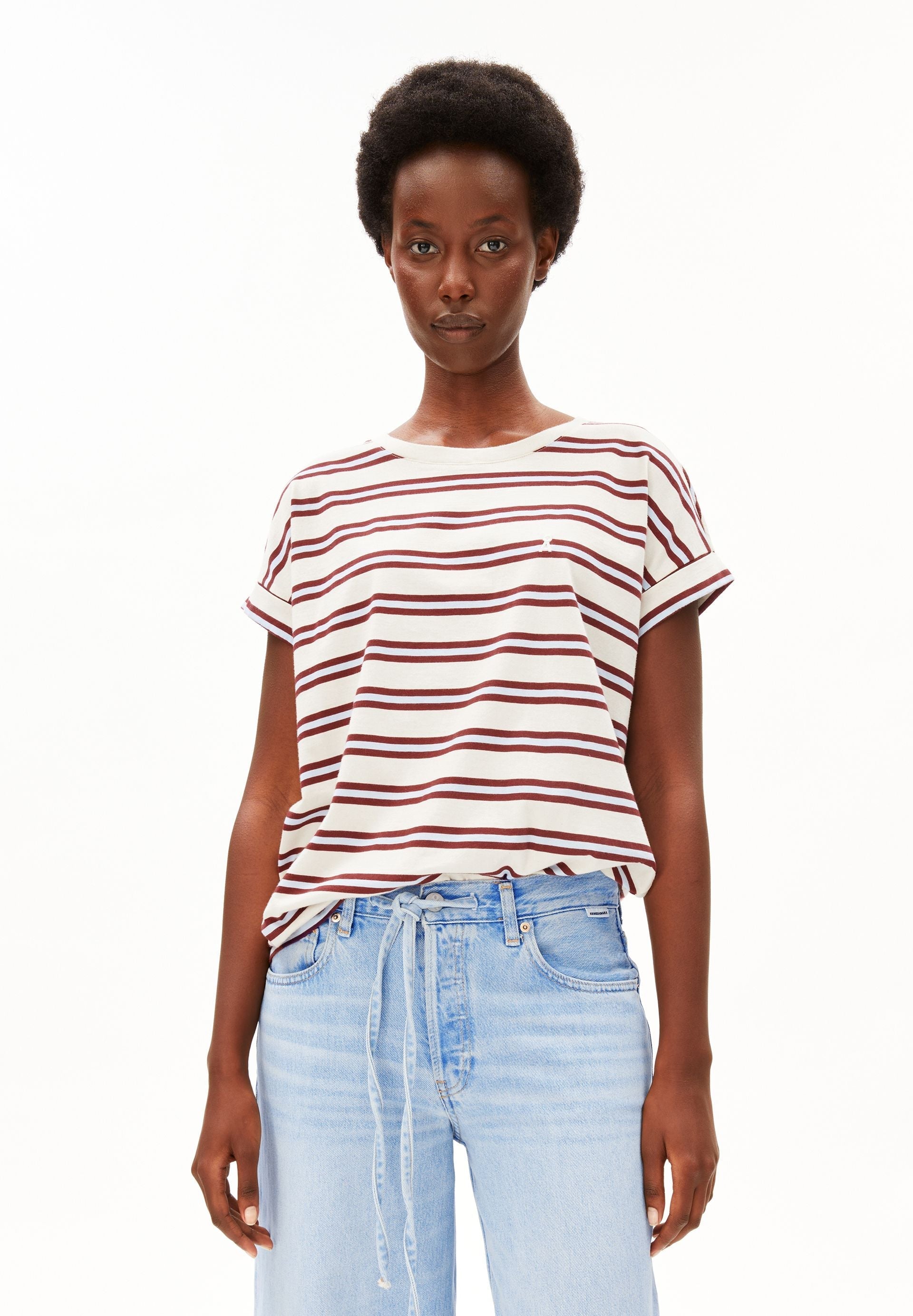 Camiseta ARMEDANGELS Idaara Stripes Undyed Velvet Red Soft Blue