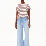 Camiseta ARMEDANGELS Idaara Stripes Undyed Velvet Red Soft Blue - imagen oficial 411