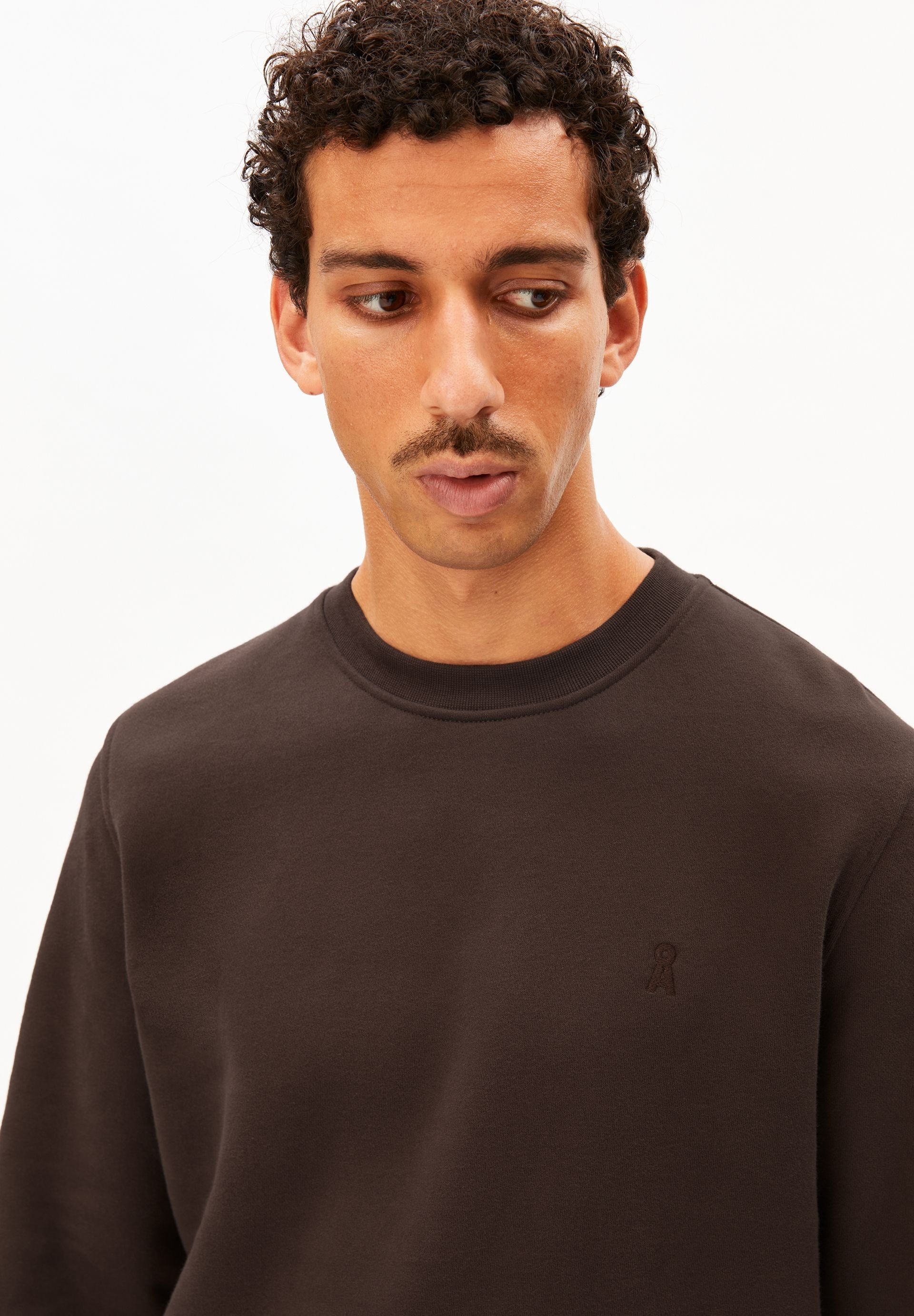 Sudadera ARMEDANGELS Baaro Fleece Claystone - imagen oficial 311