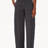 Pantalón ARMEDANGELS Barrel Leg Twill Dark Steel
