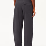 Pantalón ARMEDANGELS Barrel Leg Twill Dark Steel - imagen oficial 211