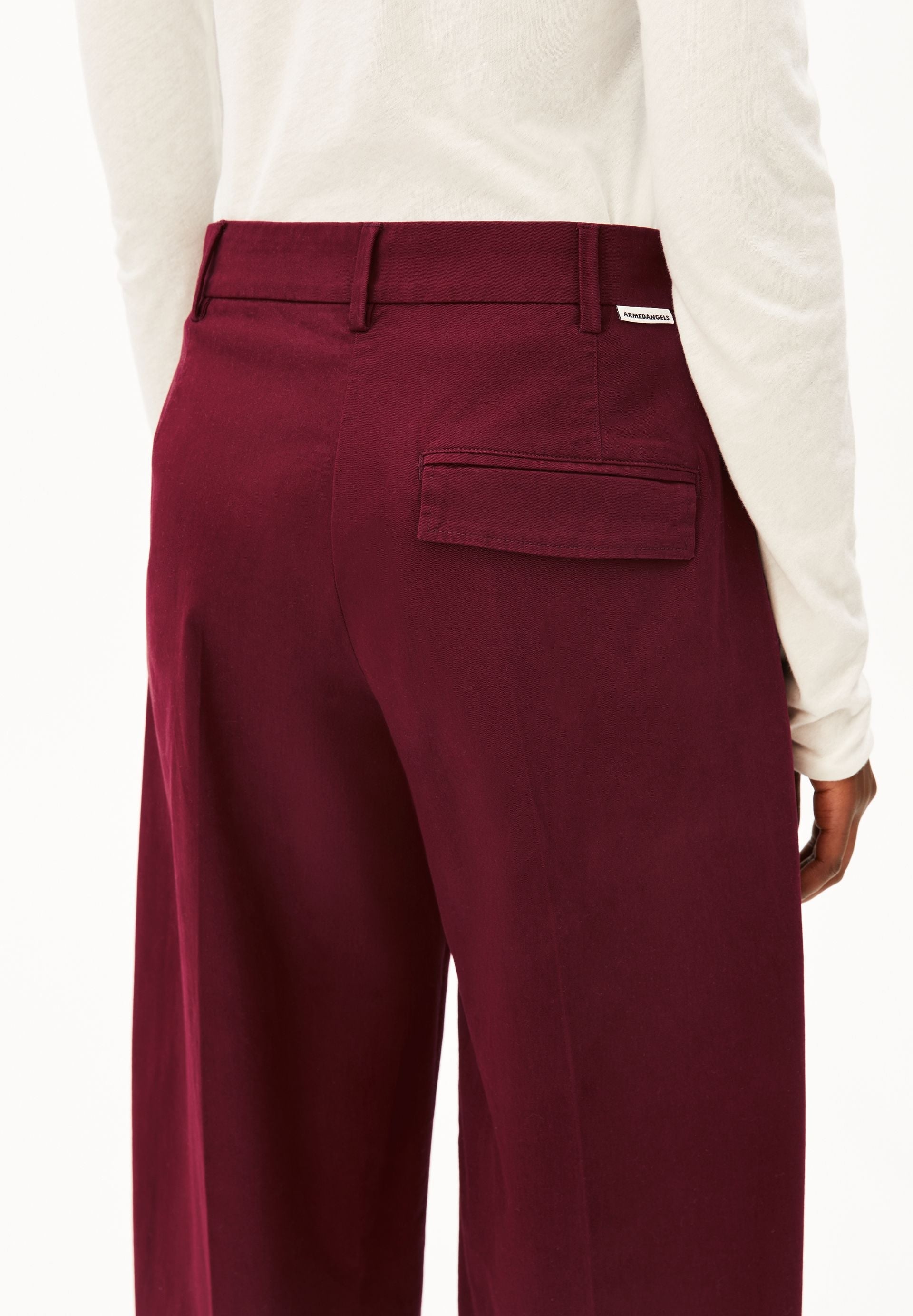Pantalón ARMEDANGELS Barrel Leg Twill Velvet Red - imagen oficial 311