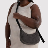 Bolso BAGGU Small Denim Crescent Washed Black Denim
