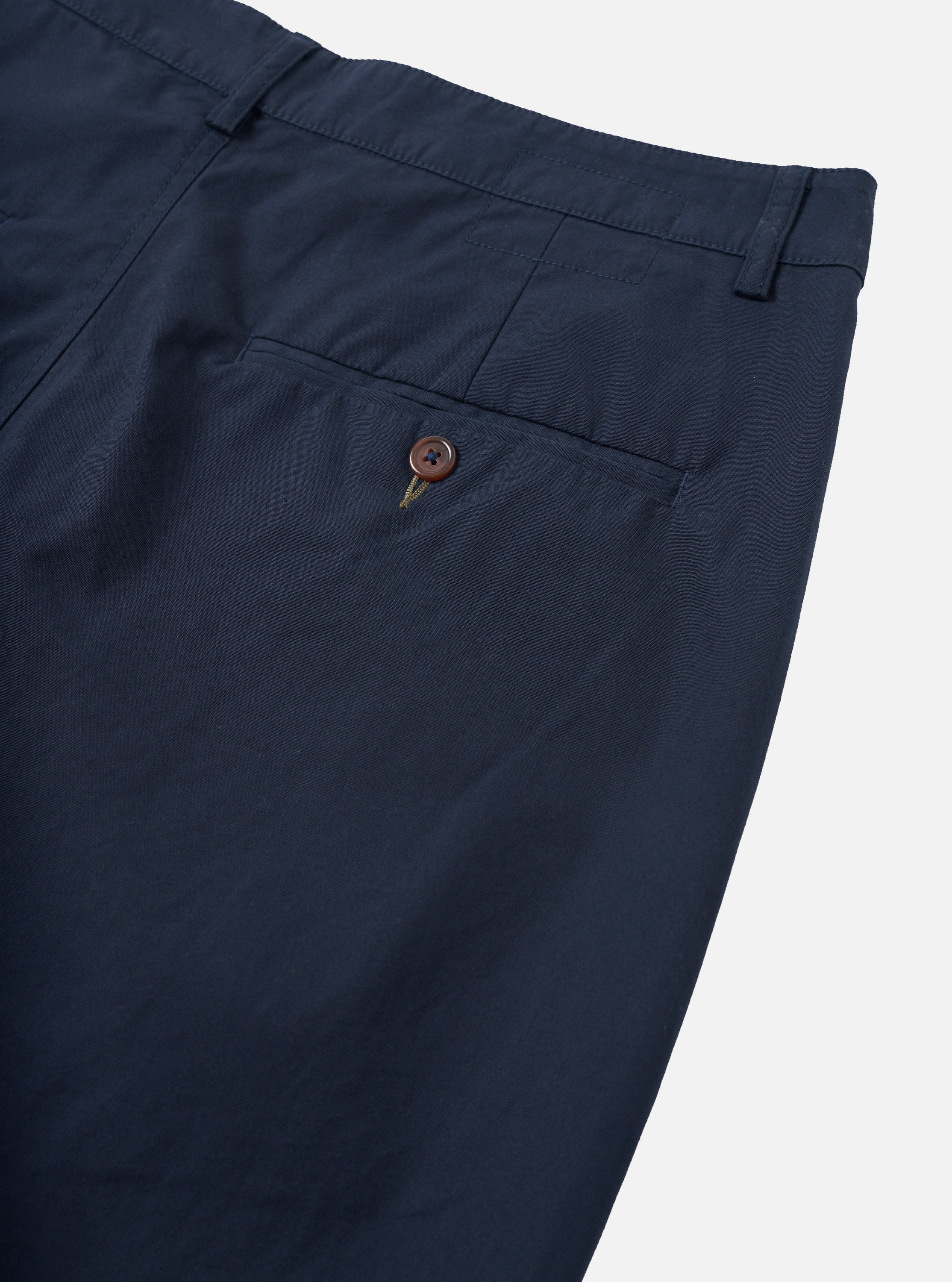 Pantalón UNIVERSAL WORKS Micro Canvas Military Chino Navy - vista oficial 6