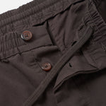 Pantalón UNIVERSAL WORKS Micro Canvas Oxford Pant Brown - vista oficial 6