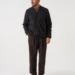 Pantalón UNIVERSAL WORKS Micro Canvas Oxford Pant Brown - vista oficial 2