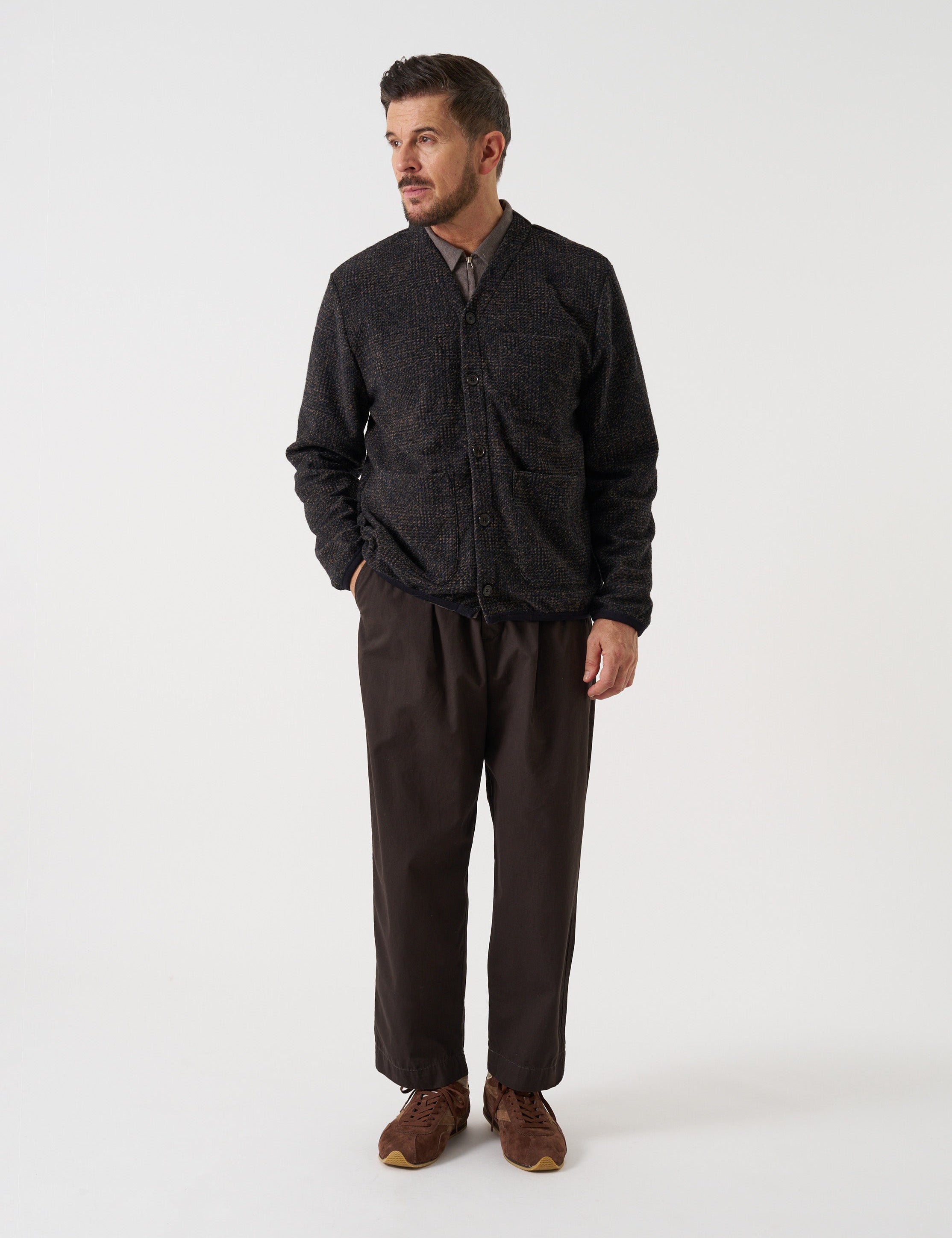 Pantalón UNIVERSAL WORKS Micro Canvas Oxford Pant Brown - vista oficial 2