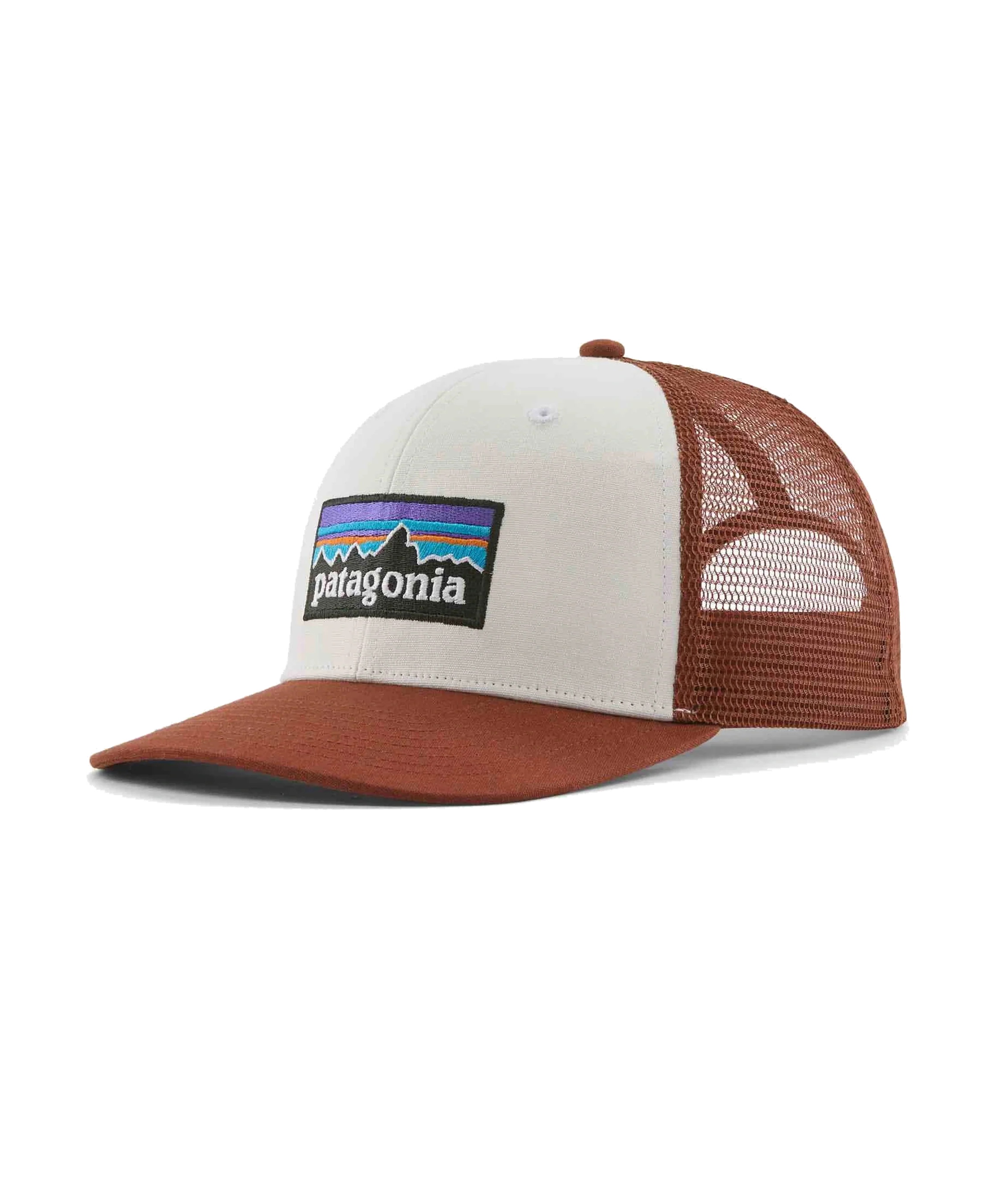 P-6 Logo Trucker Hat - WTRU flat frontal transparente 2200x2700