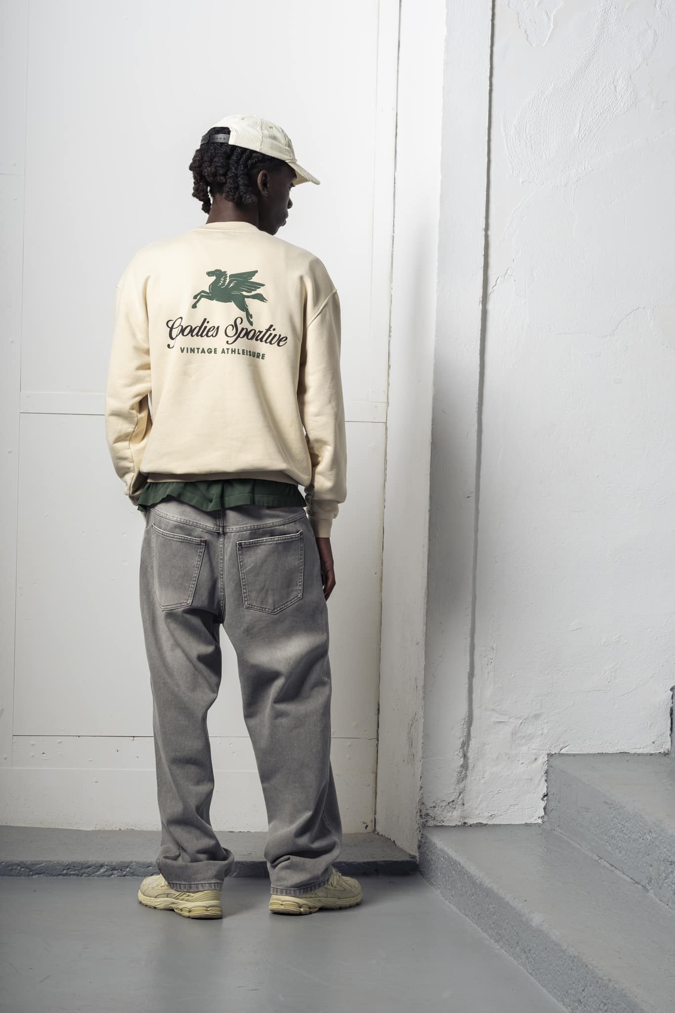 Sudadera GOODIES Premium Hummus Crewneck Puff Print foto oficial 4