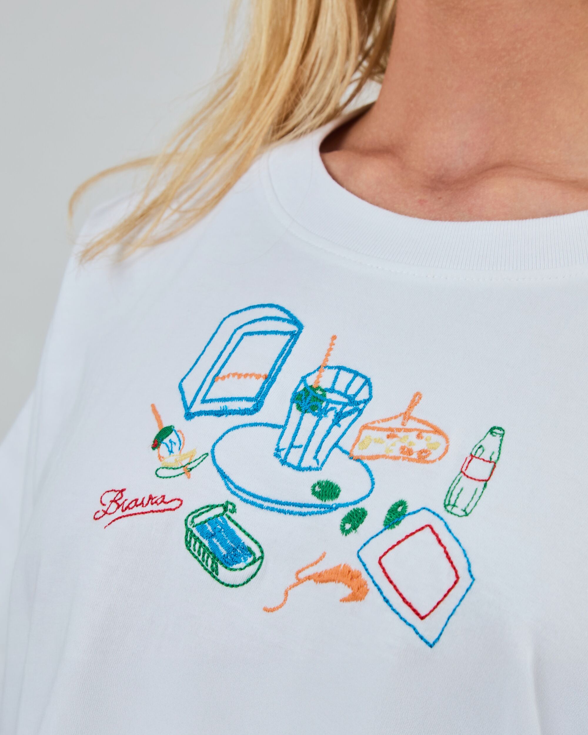 Camiseta BRAVA FABRICS Chiringuito Embroidery Oversize Blanca