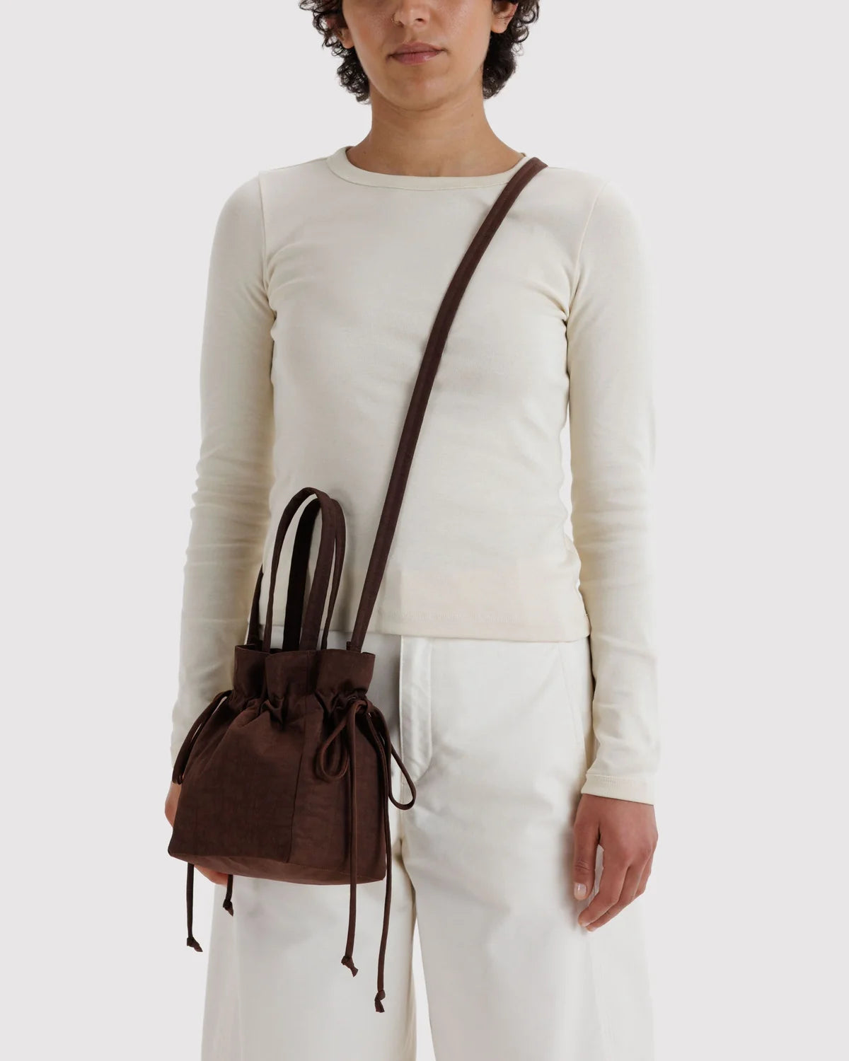 Bolso BAGGU Nylon Drawstring Coffee