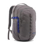 Mochila PATAGONIA Refugio Day Pack 26L May Grey flat frontal transparente 2200x2700