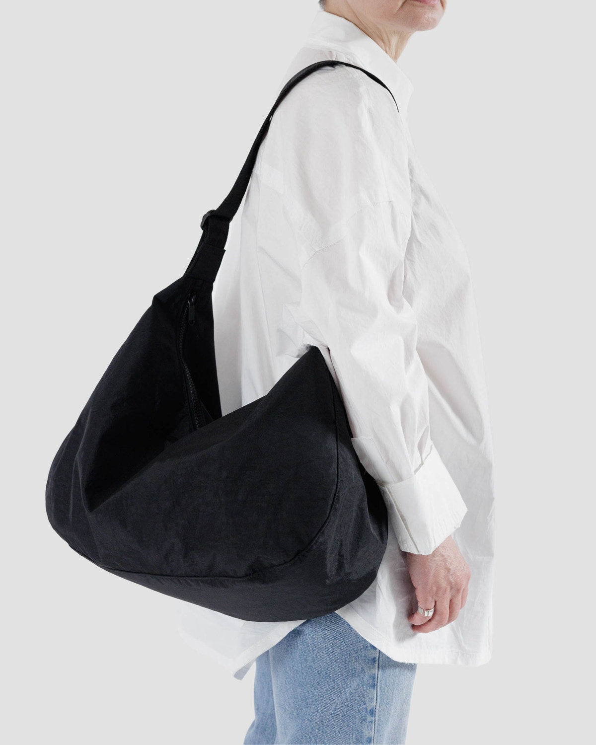 Bolso BAGGU Large Nylon Crescent Black
