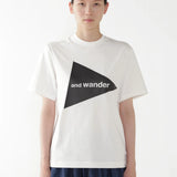 Camiseta AND WANDER Big Logo SS T Whihte