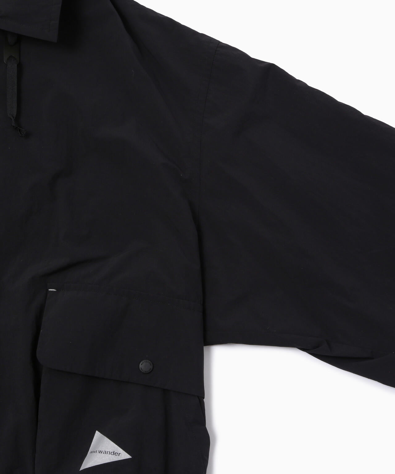 Chaqueta AND WANDER Water Repellent Light Jacket 2 Black - vista oficial