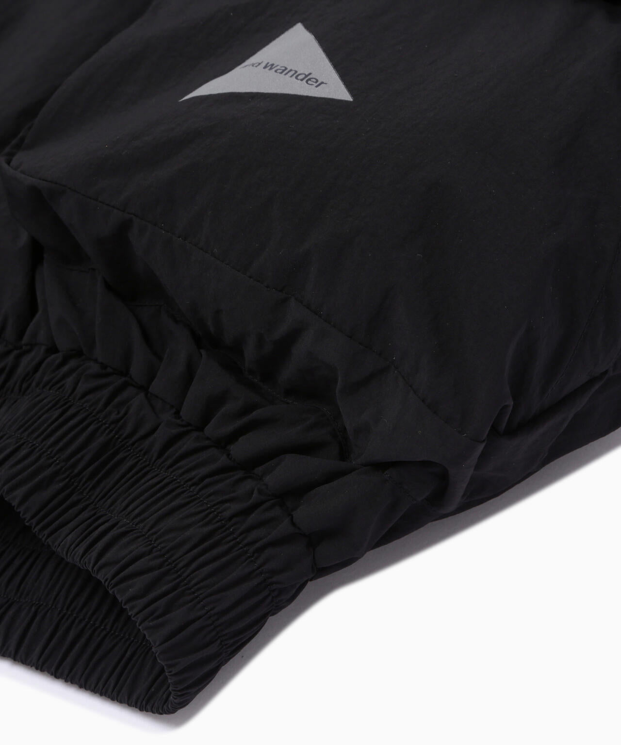 Chaqueta AND WANDER Water Repellent Light Jacket 2 Black - vista oficial