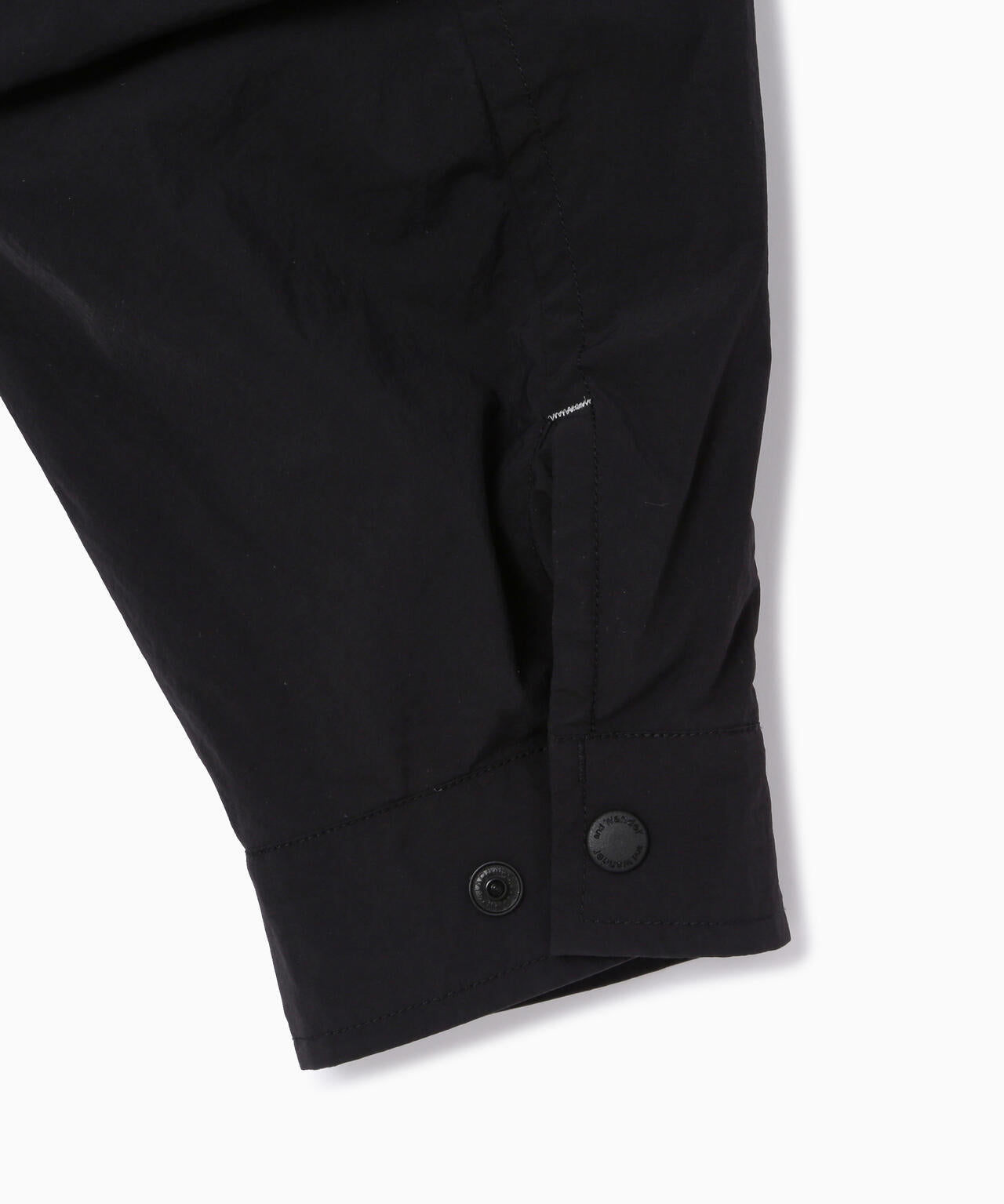 Chaqueta AND WANDER Water Repellent Light Jacket 2 Black - vista oficial