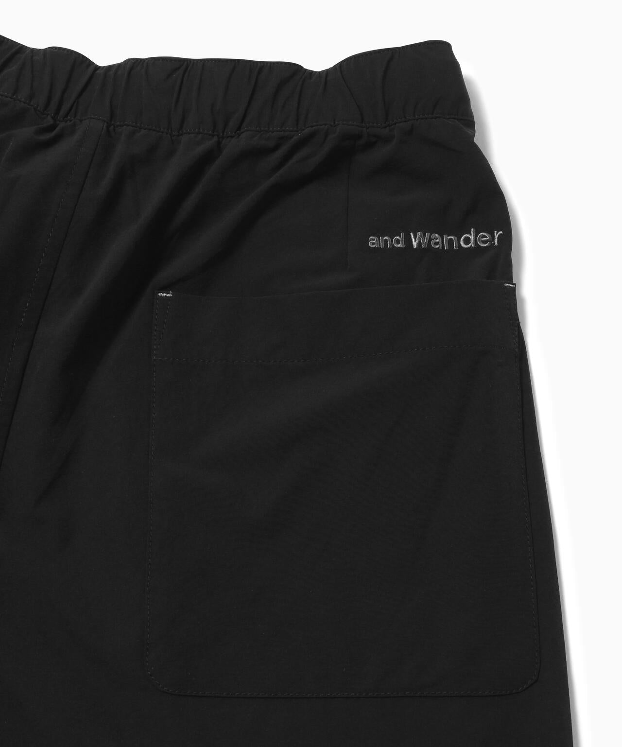 Pantalones AND WANDER Light W Cloth Wide Pants Black - foto oficial 11