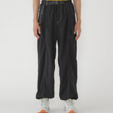 Pantalones AND WANDER Crinkled Nylon Pants Black - vista oficial