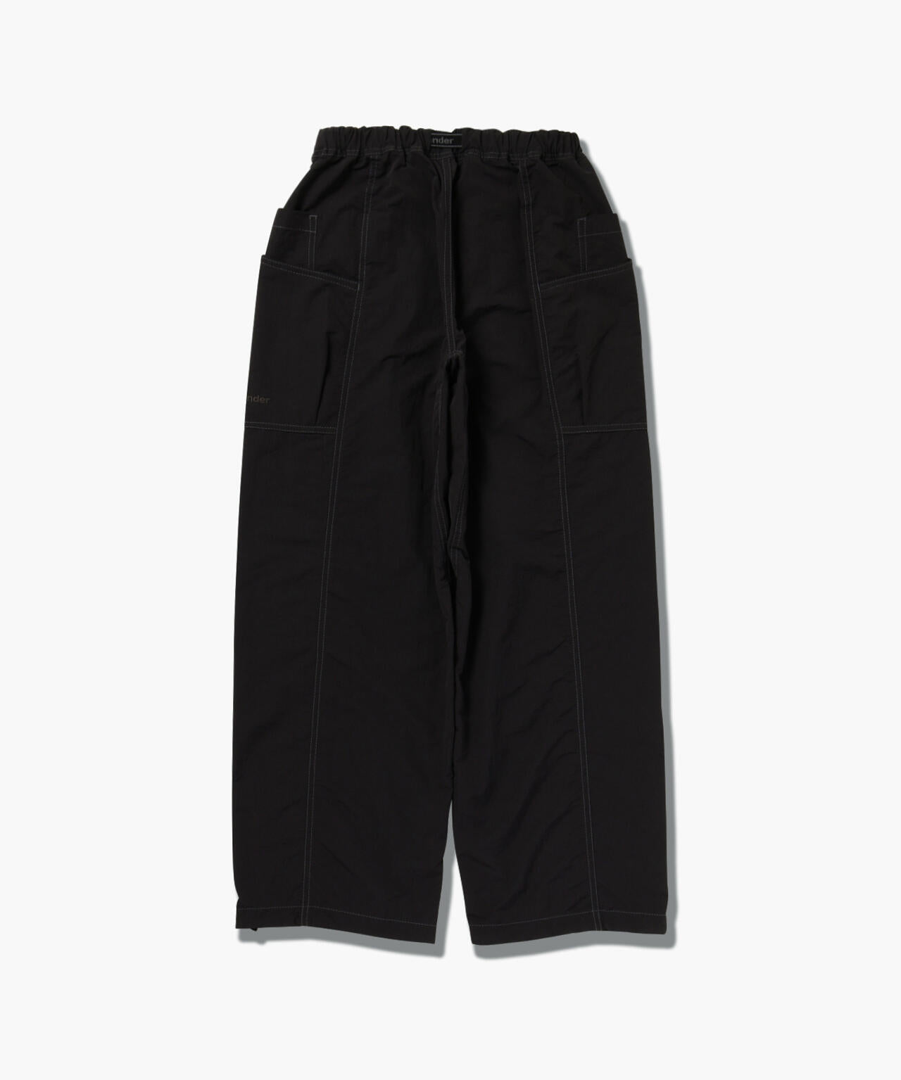 Pantalones AND WANDER Crinkled Nylon Pants Black - vista oficial