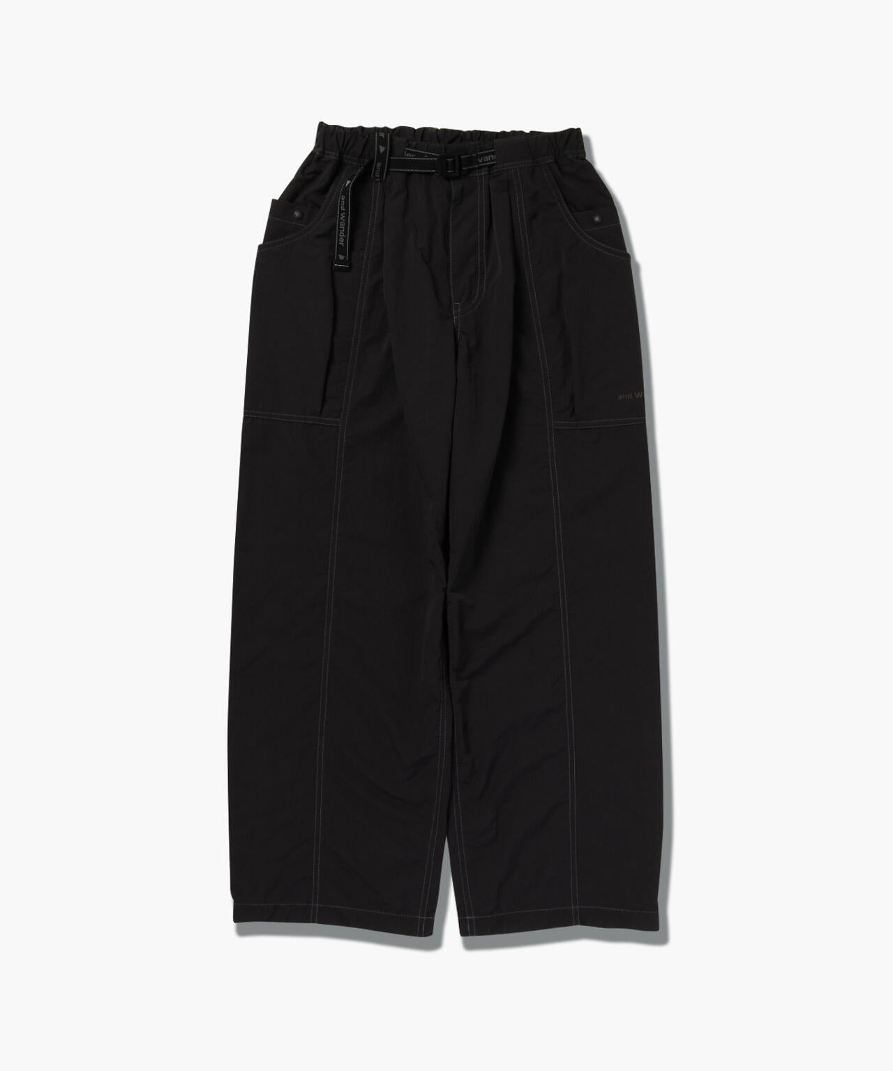 Pantalones AND WANDER Crinkled Nylon Pants Black - vista oficial