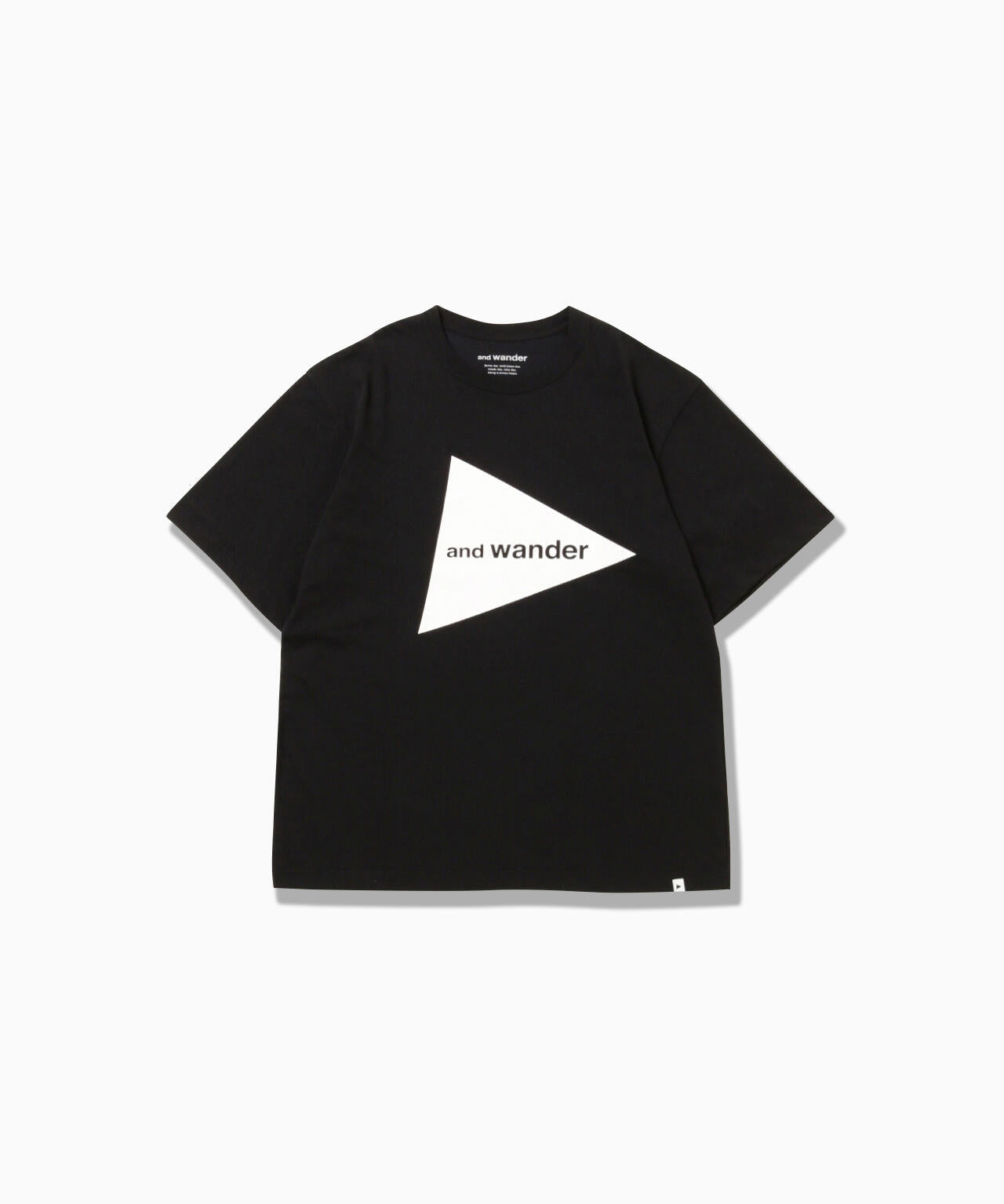 Camiseta AND WANDER Big Logo SS T Black - vista oficial