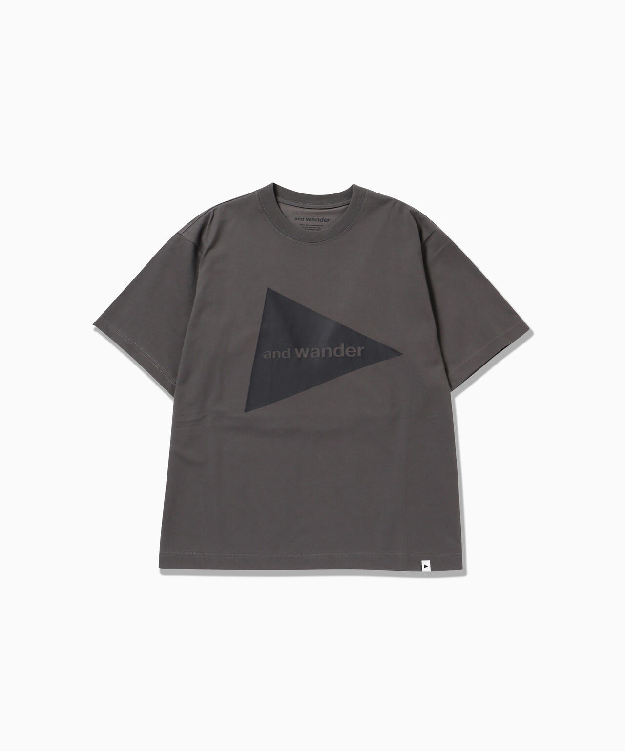Camiseta AND WANDER Big Logo SS T Gray - vista oficial