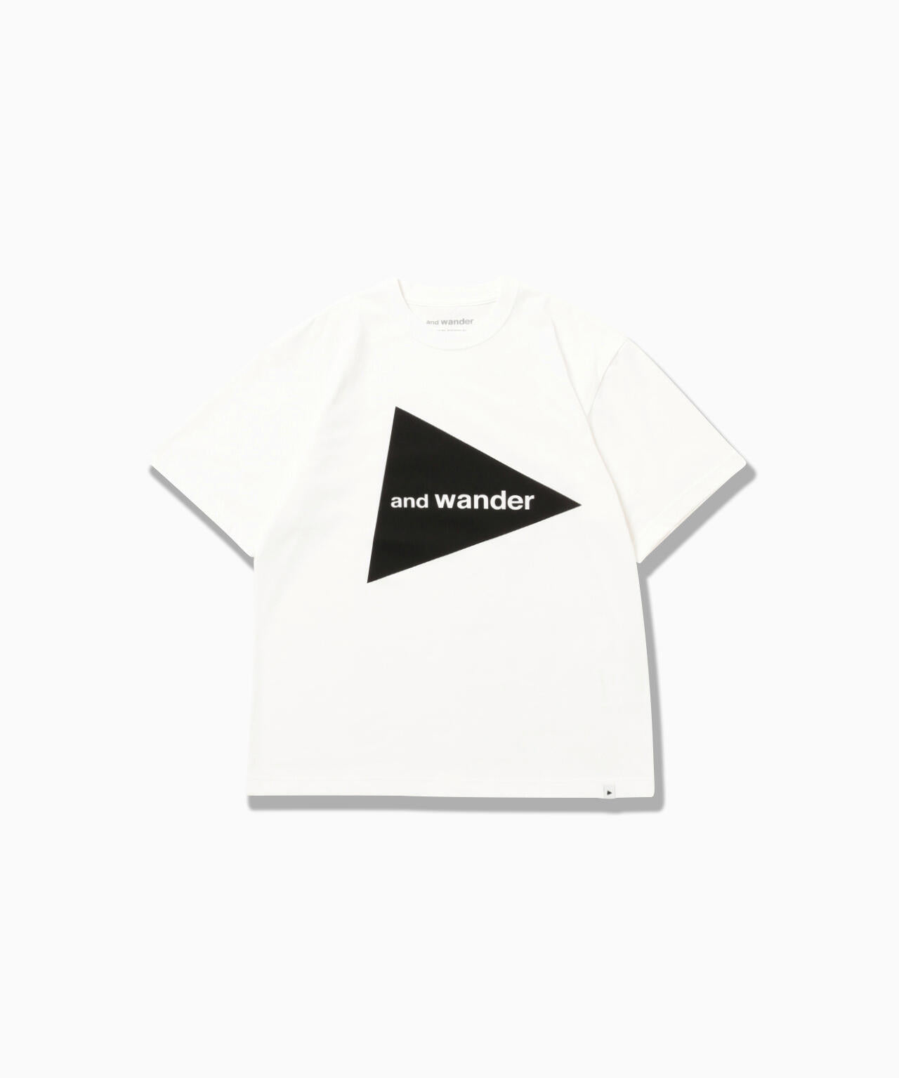 Camiseta AND WANDER Big Logo SS T White - vista oficial