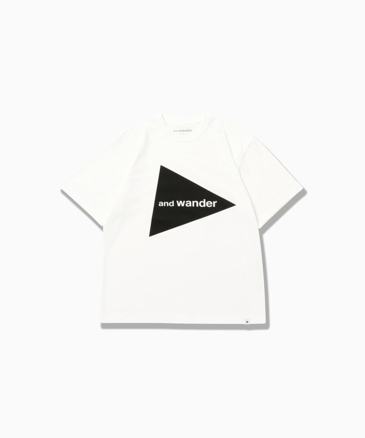 Camiseta AND WANDER Big Logo SS T White - vista oficial