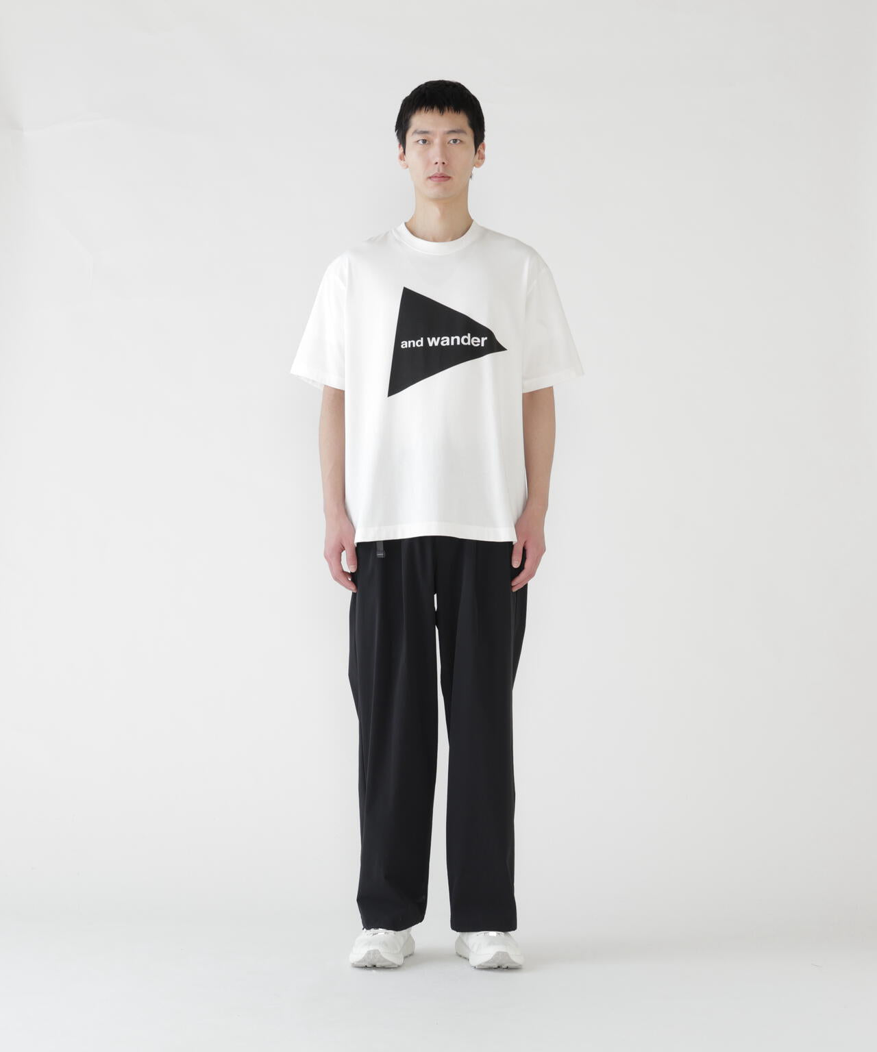 Camiseta AND WANDER Big Logo SS T White - vista oficial