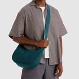 Bolso BAGGU Medium Nylon Crescent Deep Sea