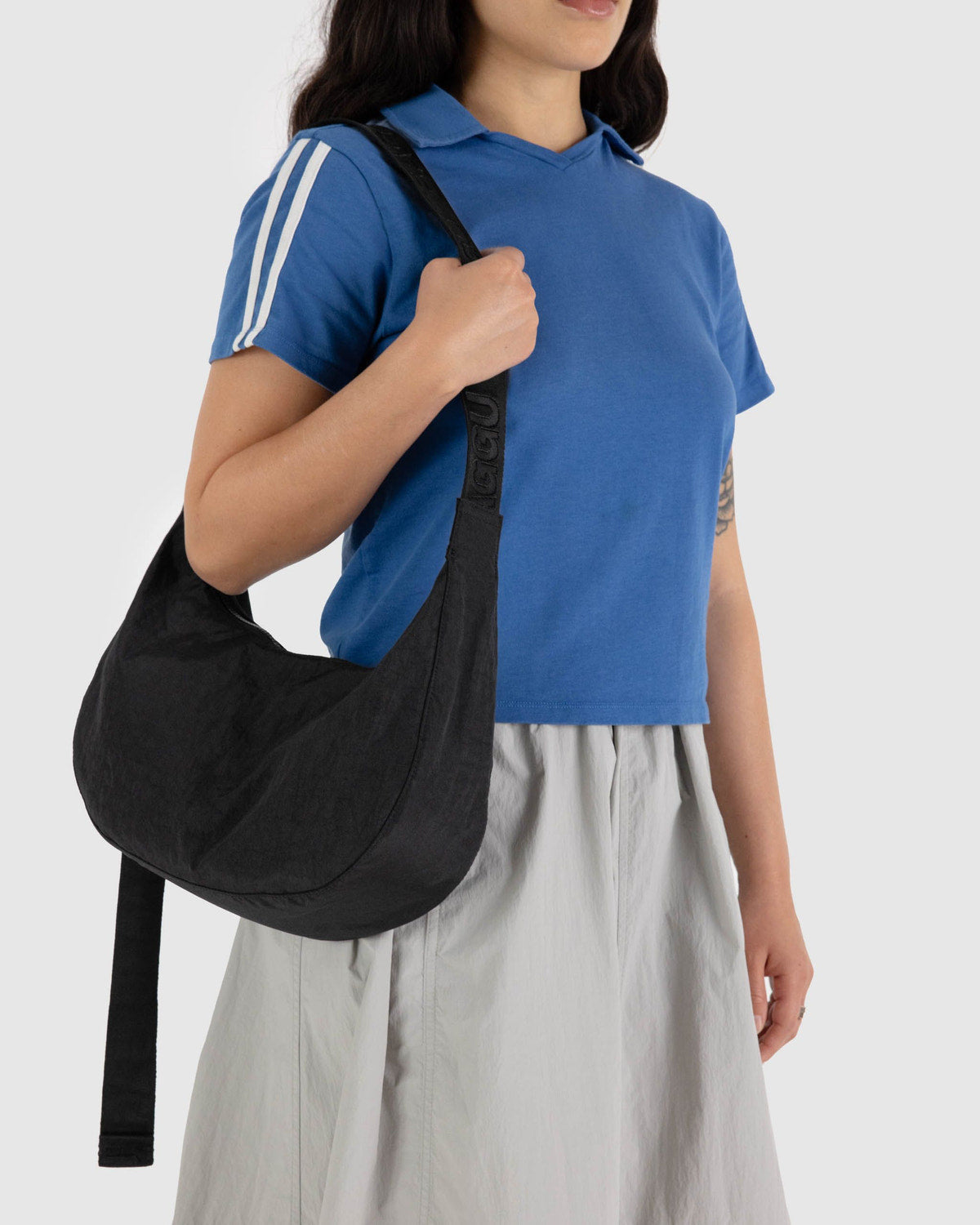 Bolso BAGGU Medium Nylon Crescent Black