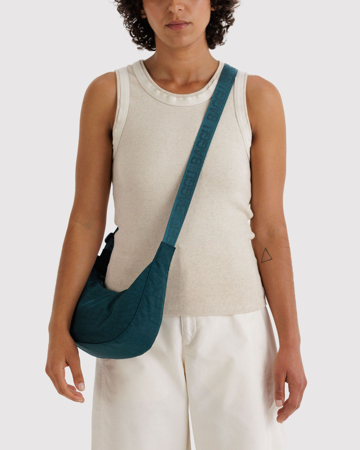 Bolso BAGGU Small Nylon Crescent Deep Sea