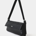 Bolso LAAGAM Miranda Black, otra vista con modelo