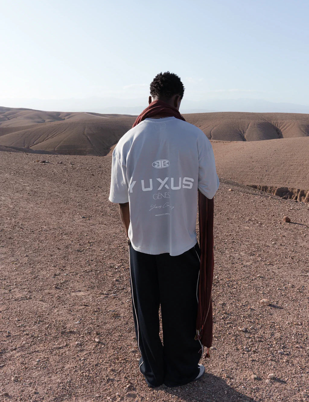Camiseta YUXUS Pale Genesis