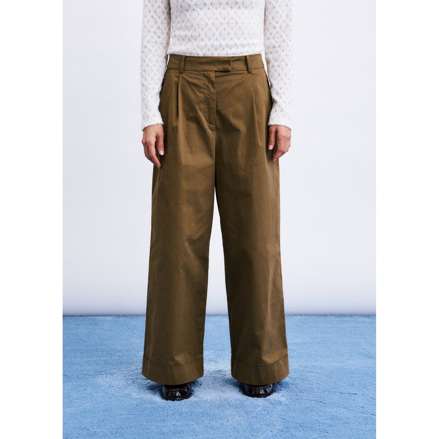 Pantalón FRNCH Norfolk Marrón glacé – fotografía oficial
