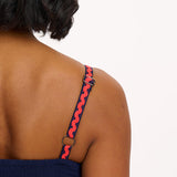 SUGARHILL – Penrose – Zickzackkleid mit Regenbogenmuster, Marineblau